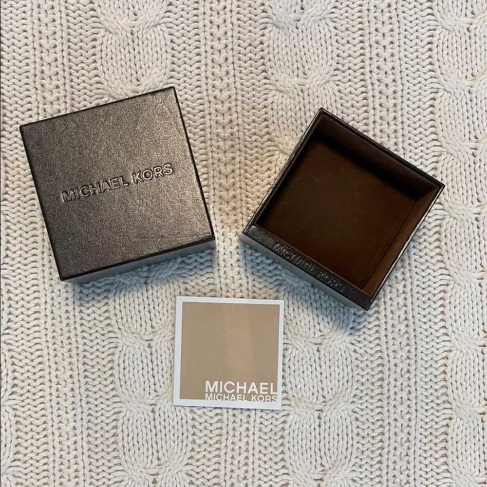 MK Watch BOX
